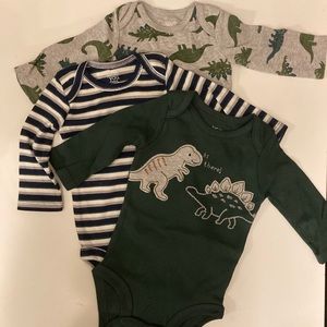 3 long sleeve onesies